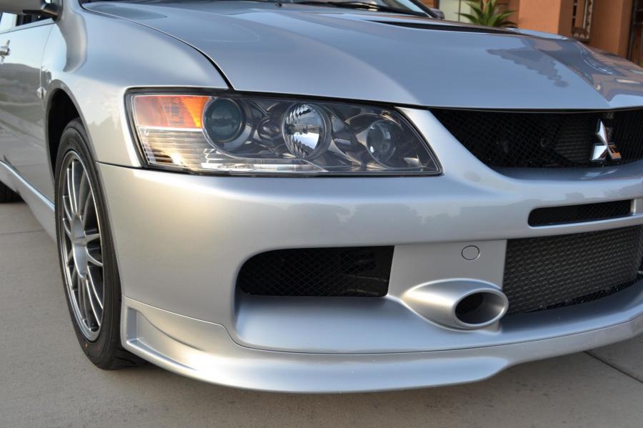 Детали экстерьера Mitsubishi Lancer Evolution IX MR 2006 года  (фото 14 из 69)